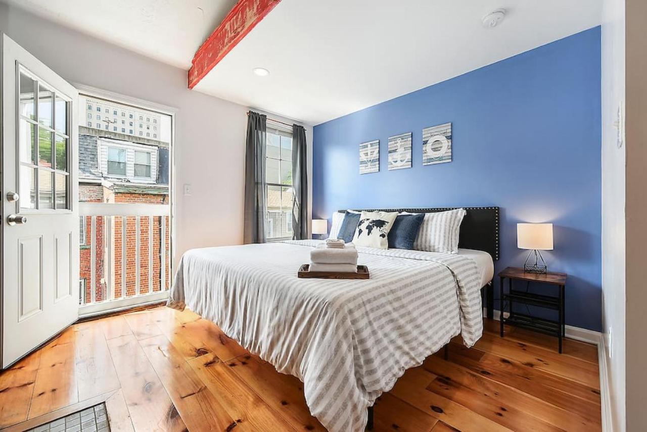 Boat House - Beautiful Custom Space, Two King Beds *
