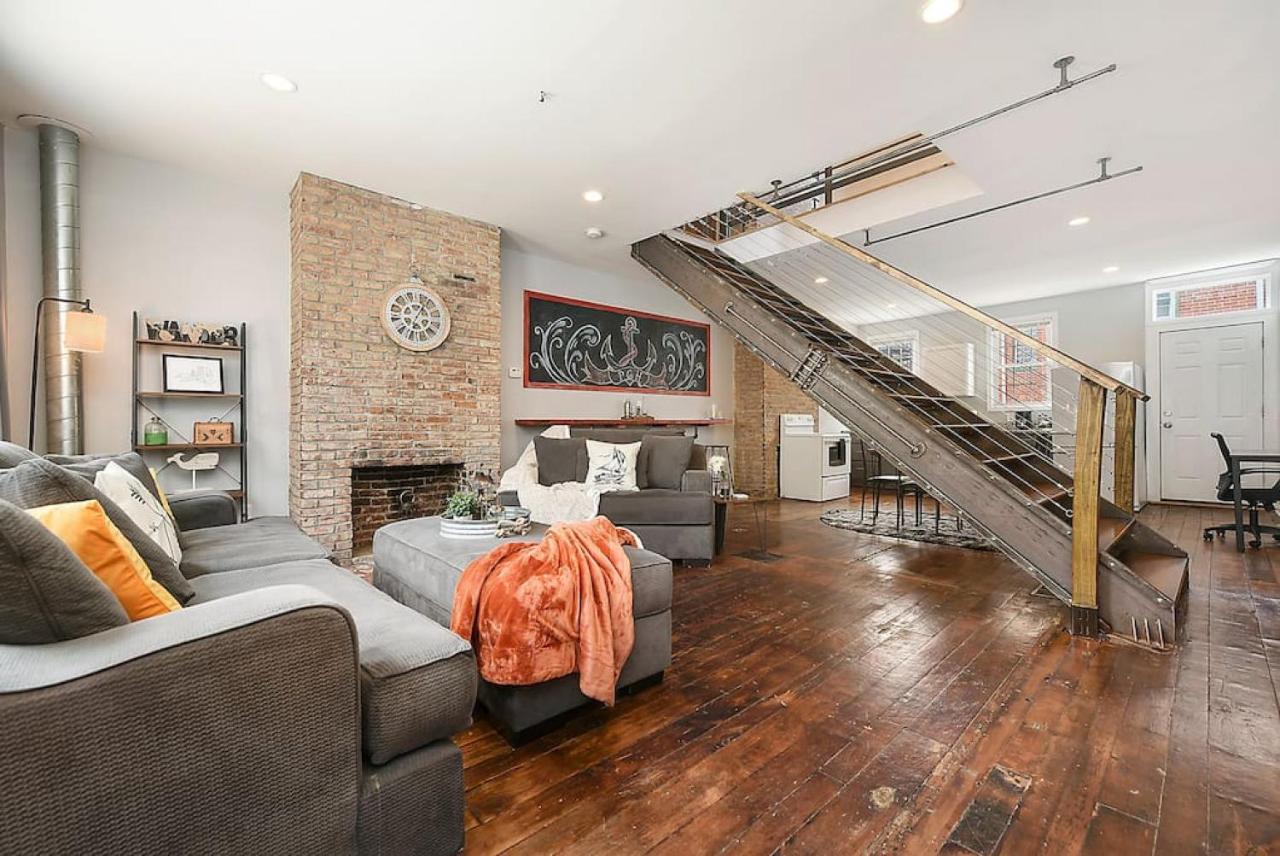 Boat House - Beautiful Custom Space, Two King Beds Pittsburgh