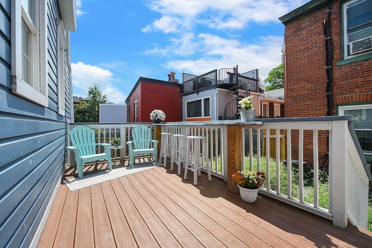 Boat House - Beautiful Custom Space, Two King Beds